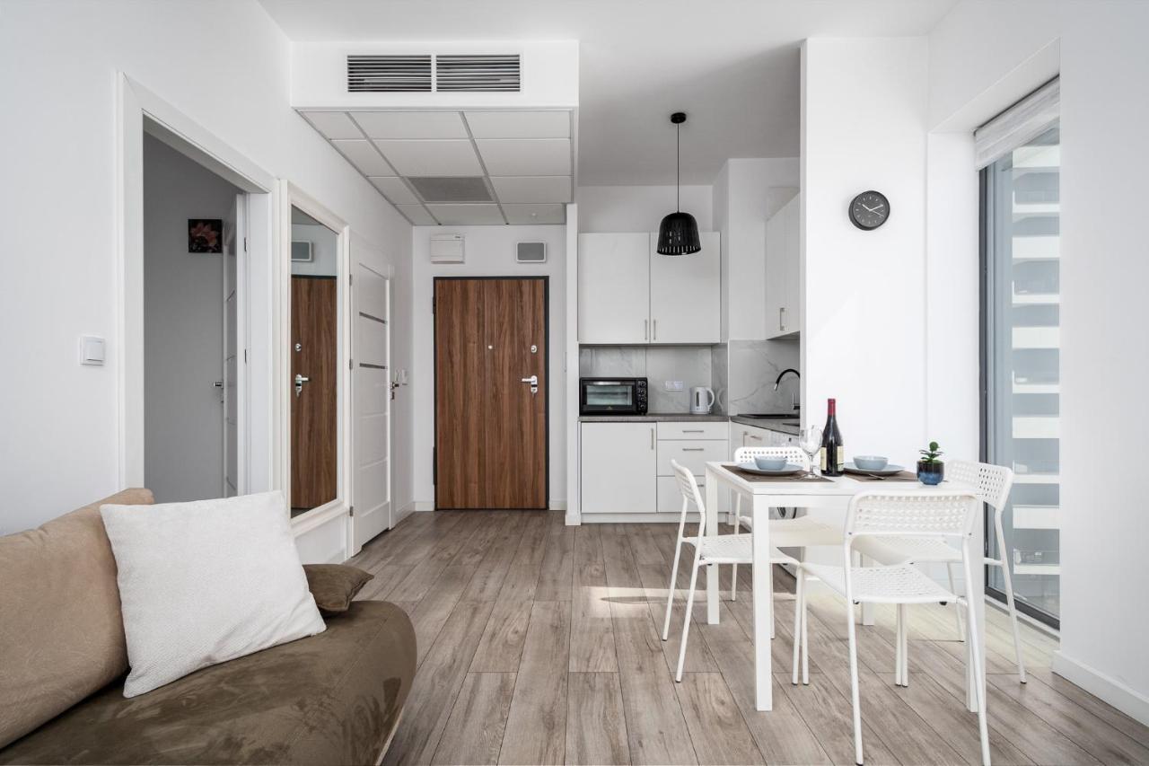 Appartamento Apartament Ks Wola Prymasa 407 Varsavia Esterno foto