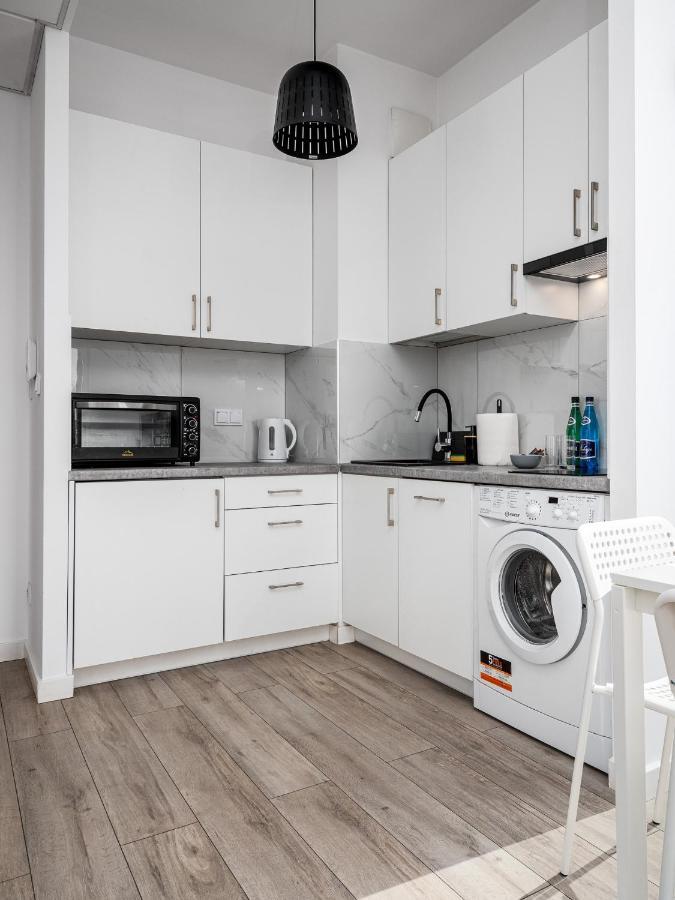 Appartamento Apartament Ks Wola Prymasa 407 Varsavia Esterno foto