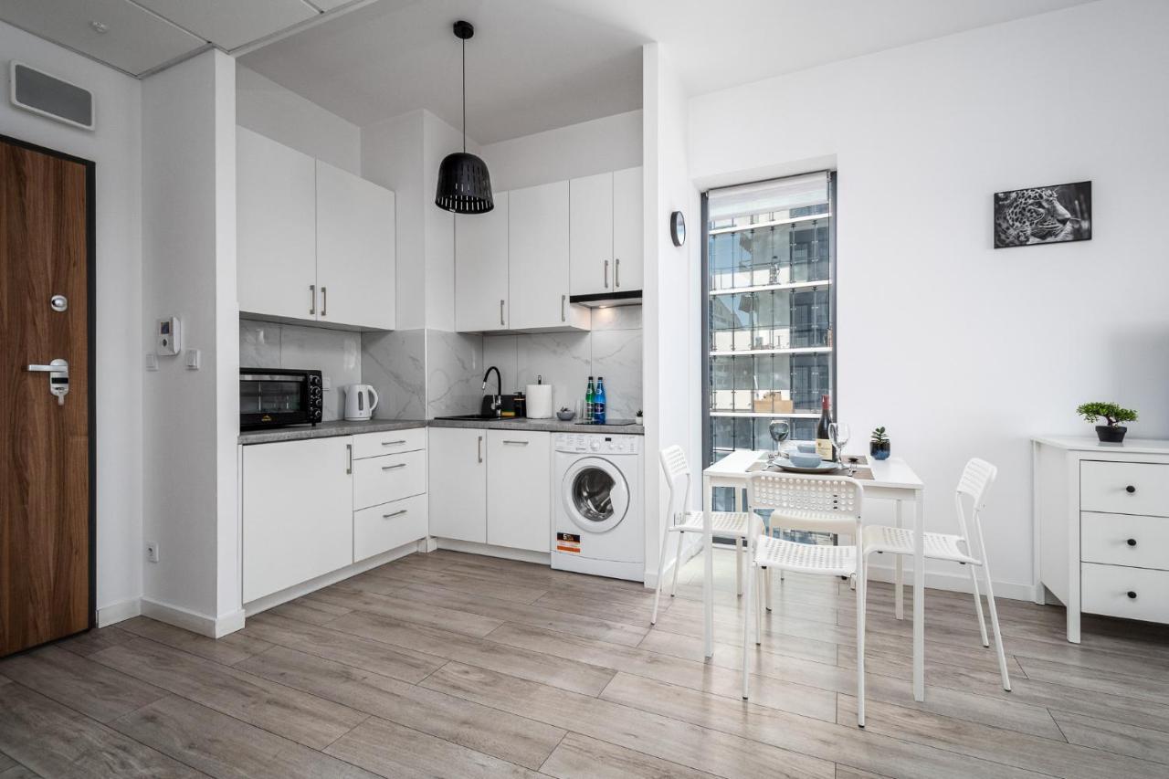 Appartamento Apartament Ks Wola Prymasa 407 Varsavia Esterno foto